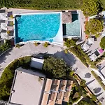 Maritim Marina Bay Resort Spa & Casino Adult Friendly Vlorë