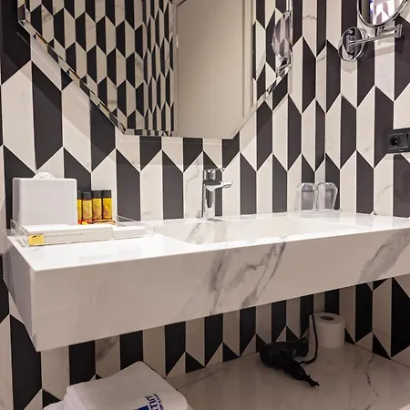 Maritim Marina Bay 5*